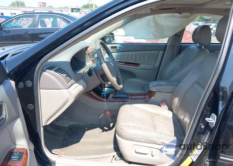 2004 Toyota Camry Xle z USA, uszkodzony, nr VIN 4T1BE30K24U377078